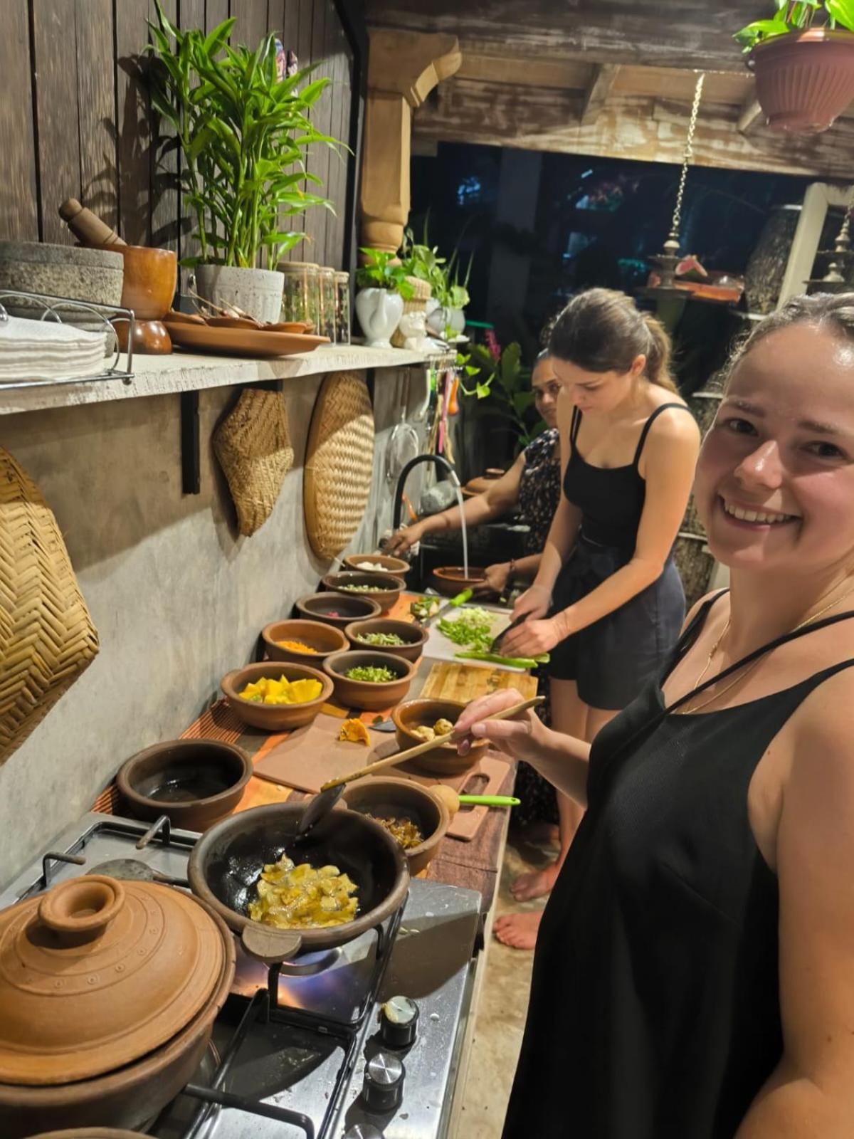 Villa Aroshina With Cooking Class Галле Экстерьер фото